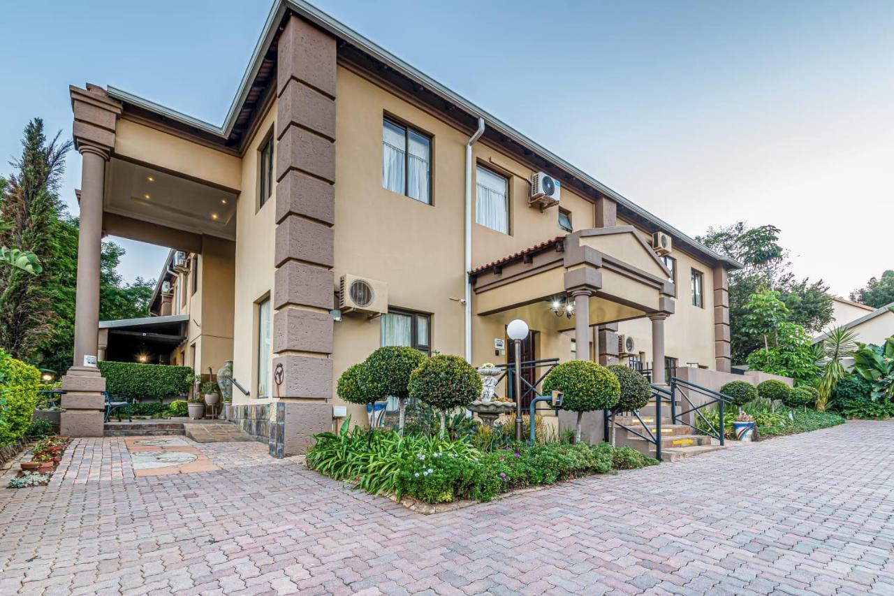 Constantia Manor Guest House Pretoria-Noord Exterior foto