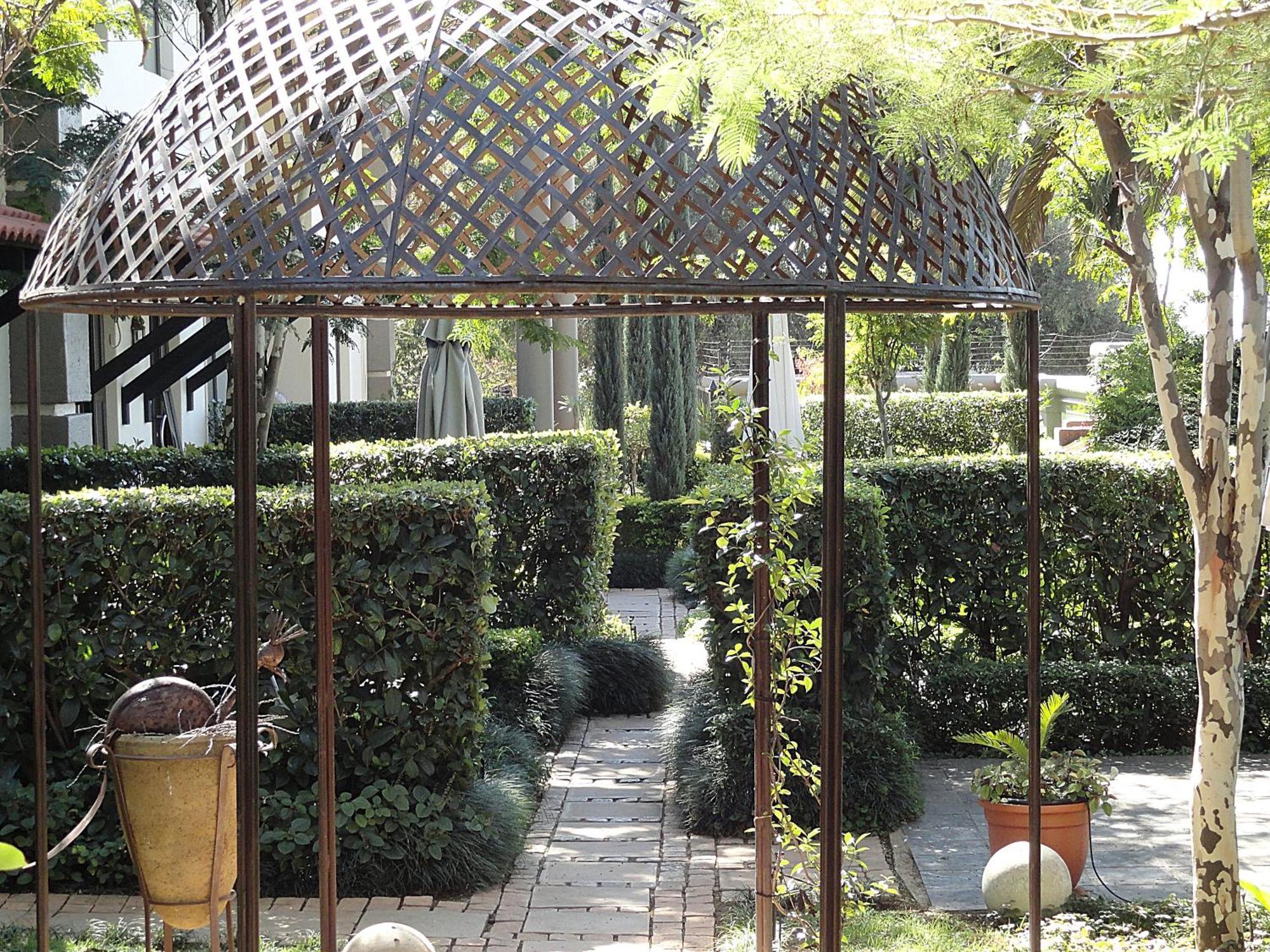 Constantia Manor Guest House Pretoria-Noord Exterior foto