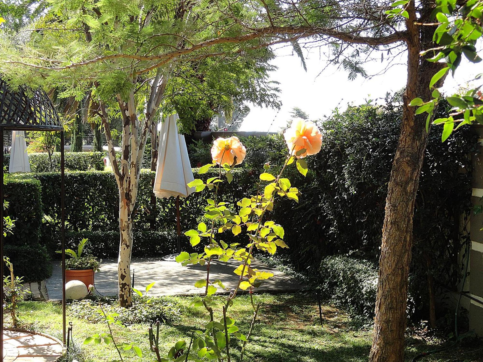 Constantia Manor Guest House Pretoria-Noord Exterior foto