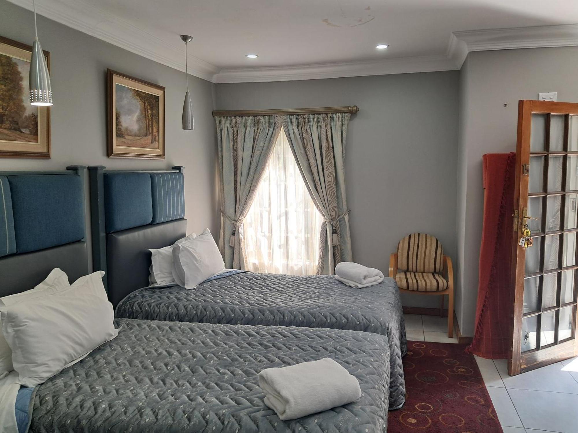 Constantia Manor Guest House Pretoria-Noord Exterior foto
