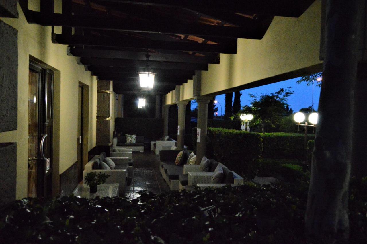 Constantia Manor Guest House Pretoria-Noord Exterior foto